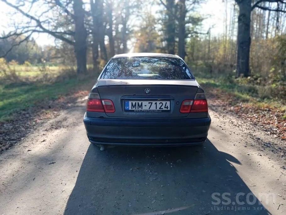 BMW 320