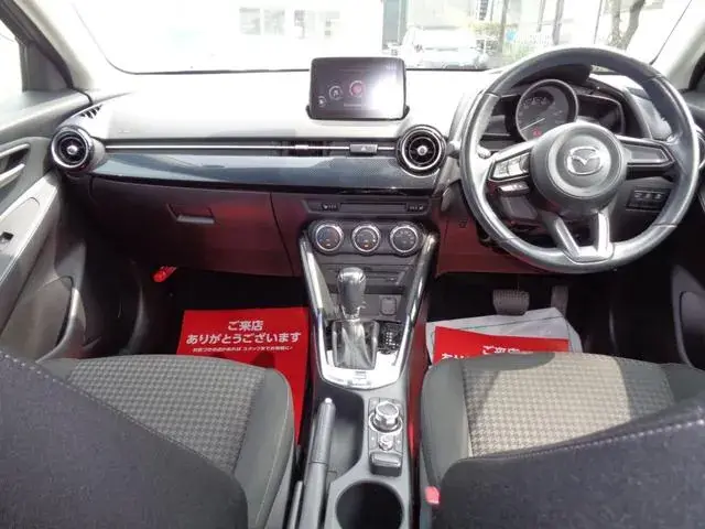 Mazda Demio 2016 photo 2