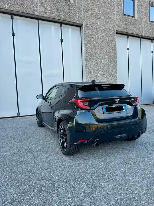 Toyota Yaris 2021 photo 2