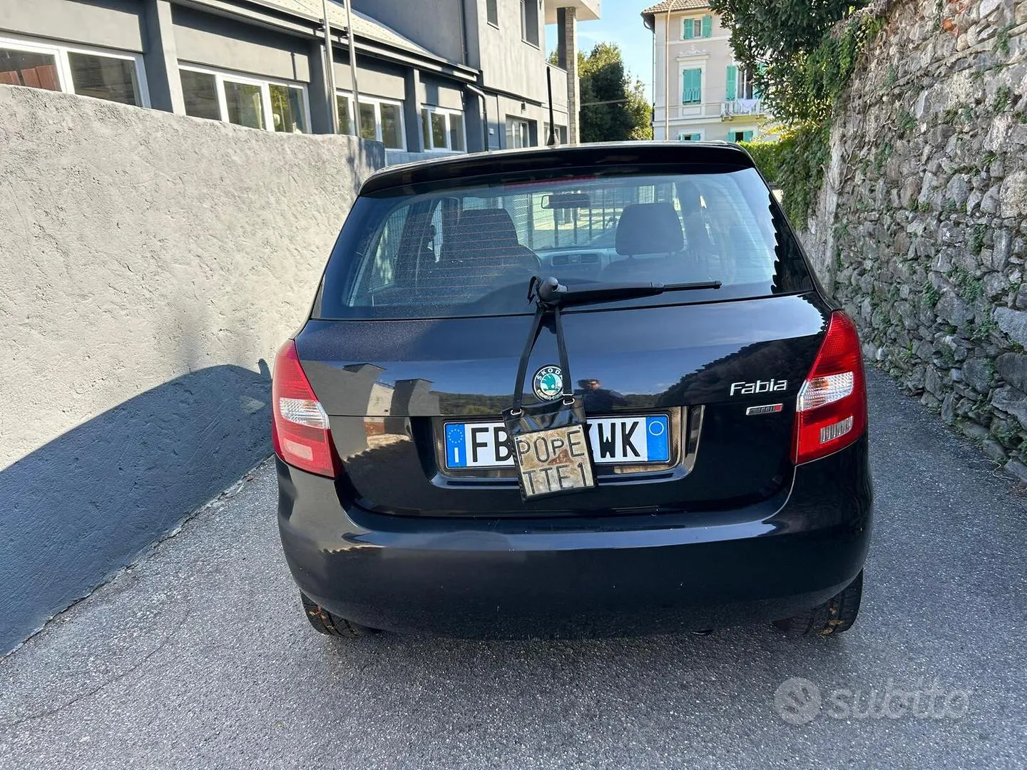 Skoda Fabia 2012 photo 4
