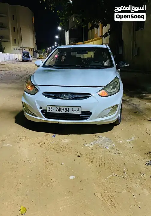 Hyundai Accent 2013 photo 2
