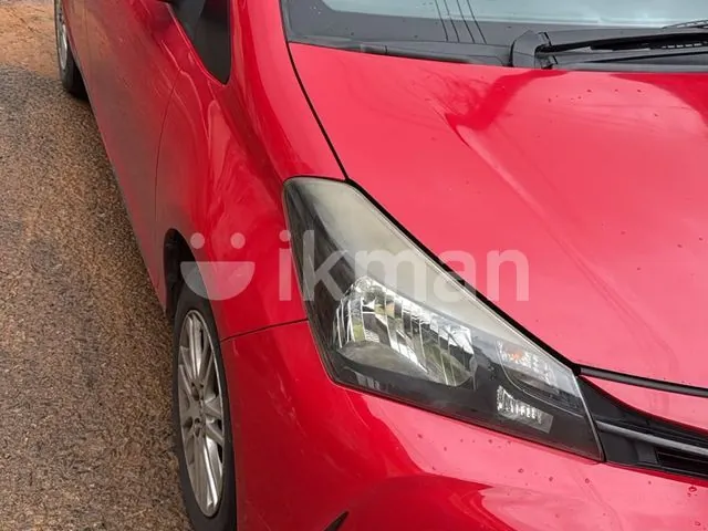 Toyota Vitz 2014 photo 4