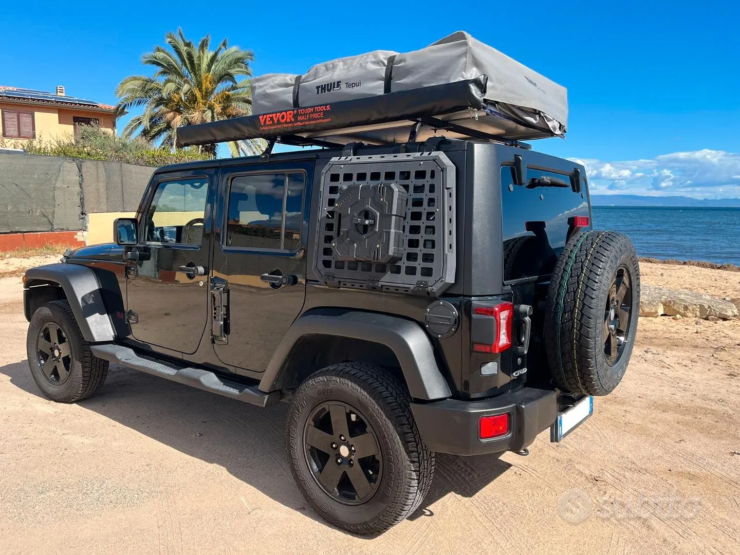 Jeep Wrangler 2011 photo 2