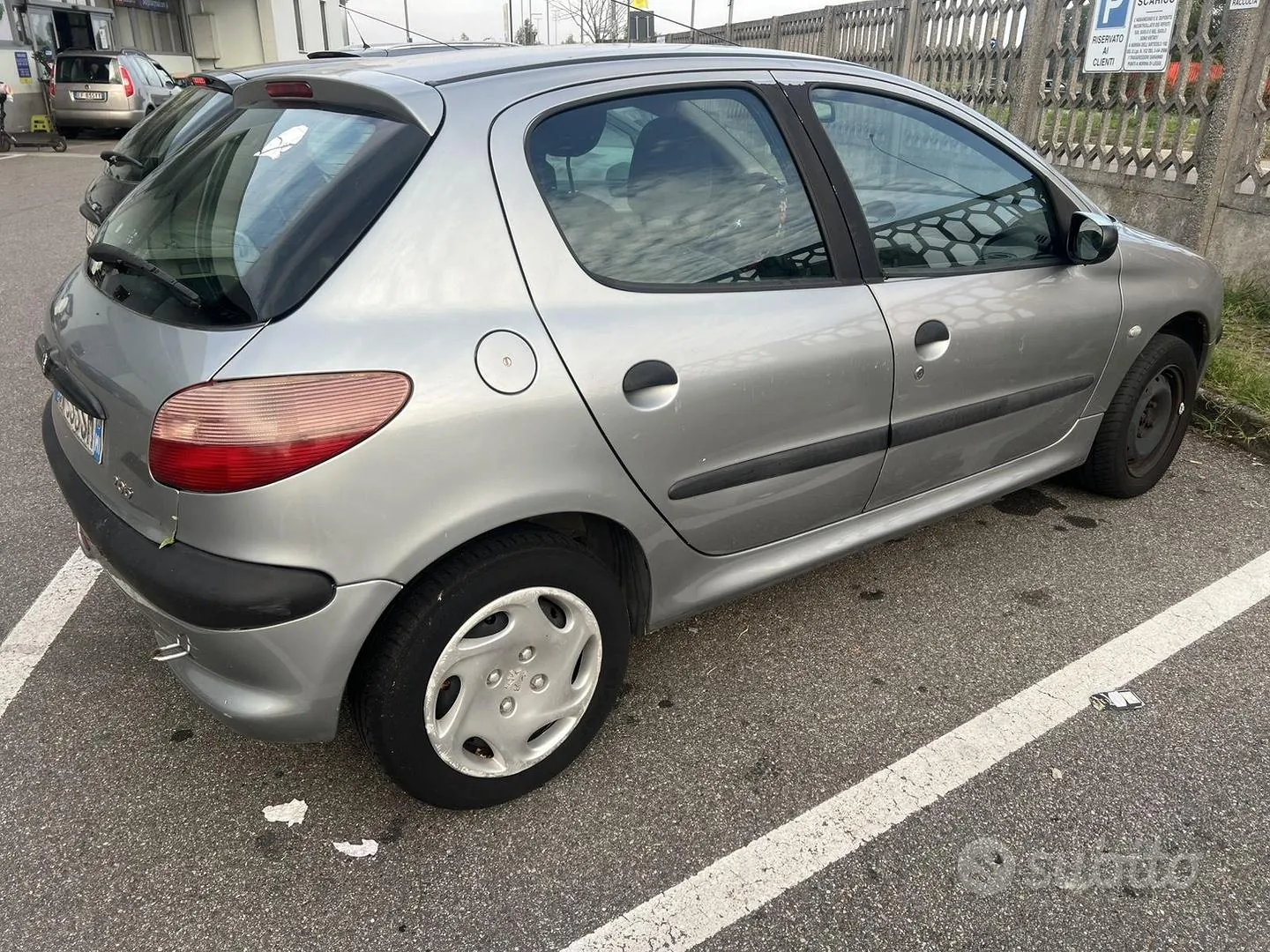 Peugeot 206 2001 photo 2