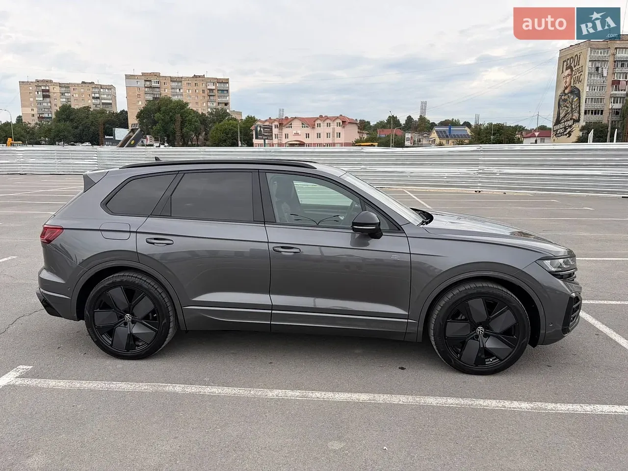 Volkswagen Touareg 2025 photo 2