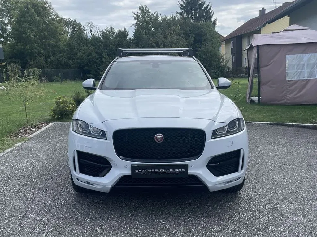 Jaguar F-Pace 2018 photo 2