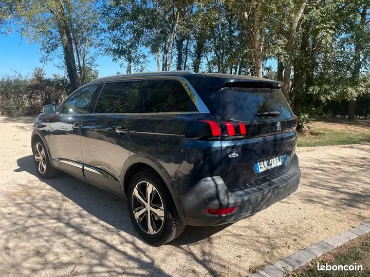Peugeot 5008 2018 photo 2