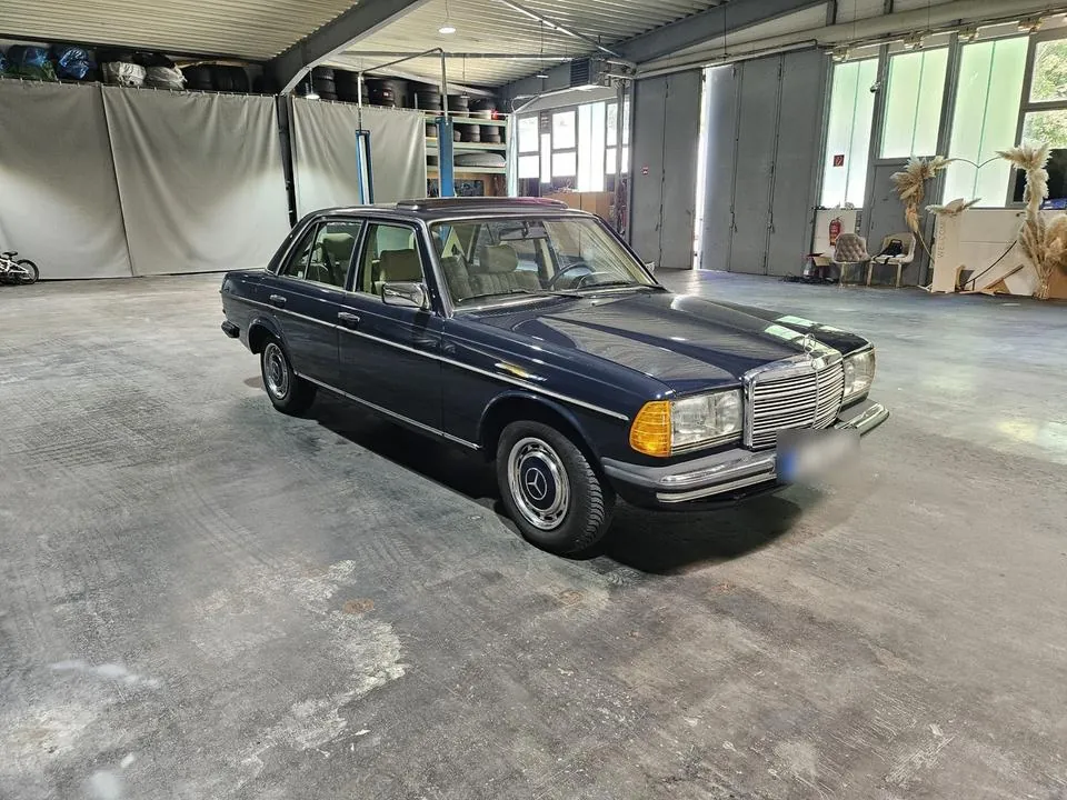 Mercedes-Benz W123