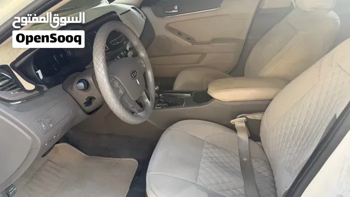 Kia Cadenza 2011 photo 2