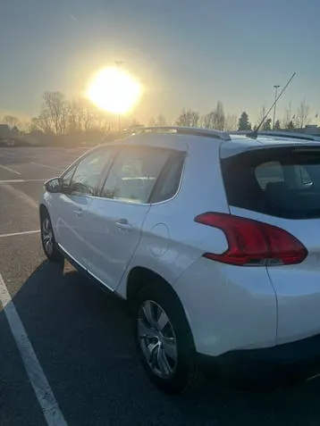 Peugeot 2008 2016 photo 3
