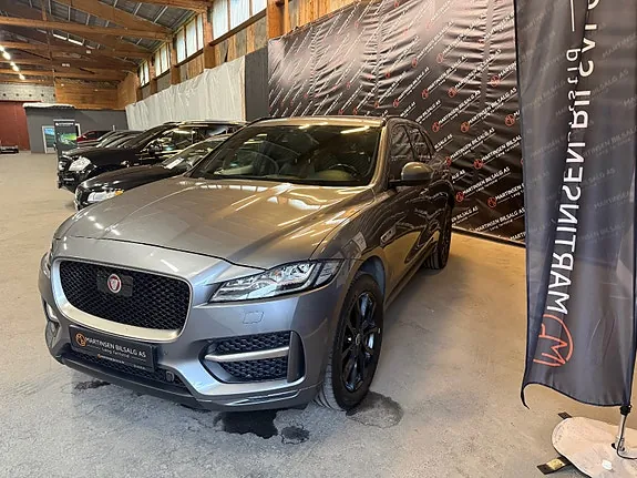 Jaguar F-Pace 2017 photo 4