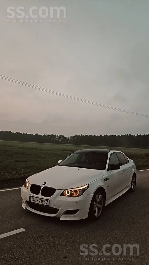 BMW 525