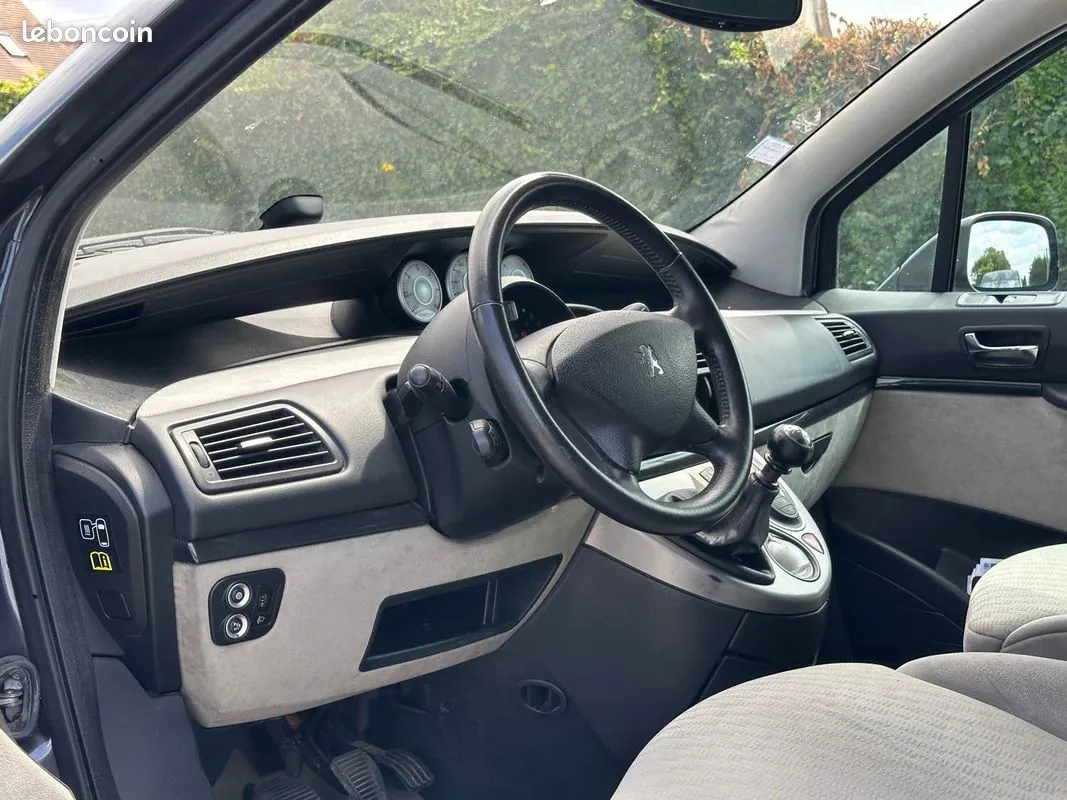 Peugeot 807 2008 photo 5