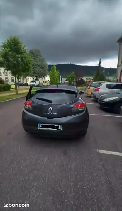 Renault Megane 2010 photo 2