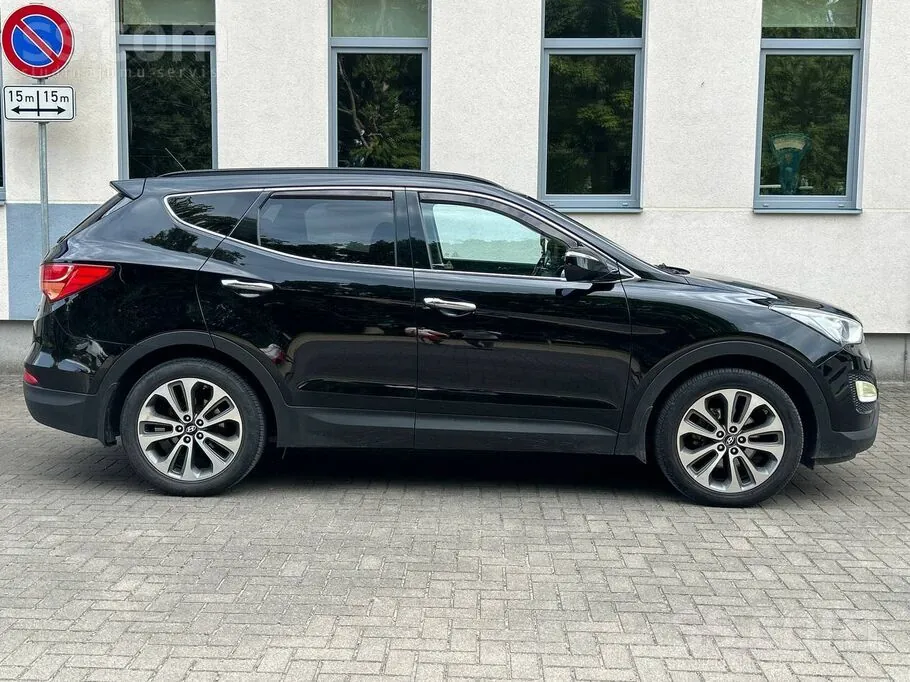 Hyundai Santa Fe 2013 photo 3