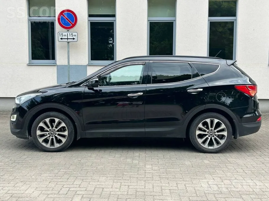 Hyundai Santa Fe 2013 photo 2