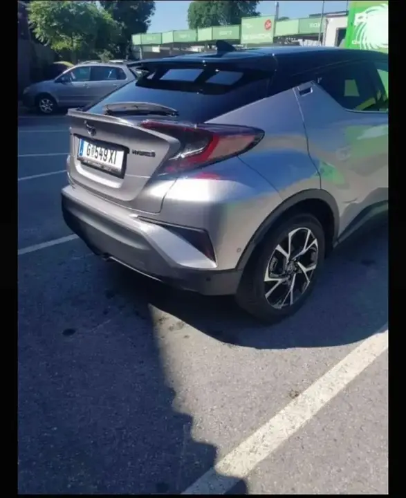 Toyota C-Hr 2018 photo 3