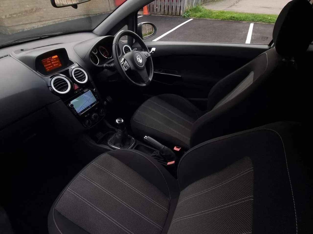 Vauxhall Corsa 2013 photo 3