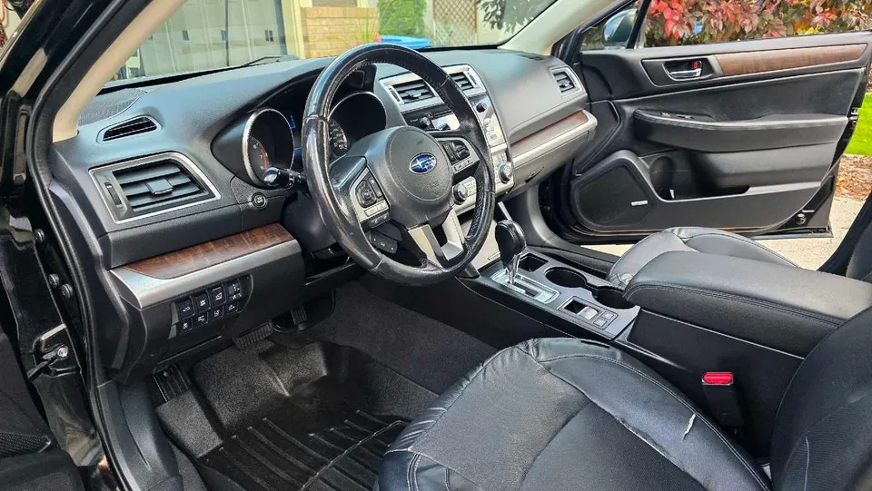Subaru Outback 2016 photo 2