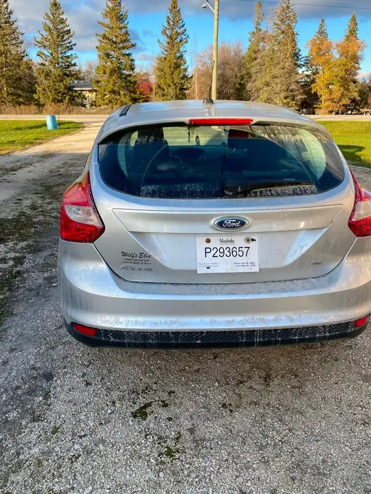 Ford Focus 2012 photo 2