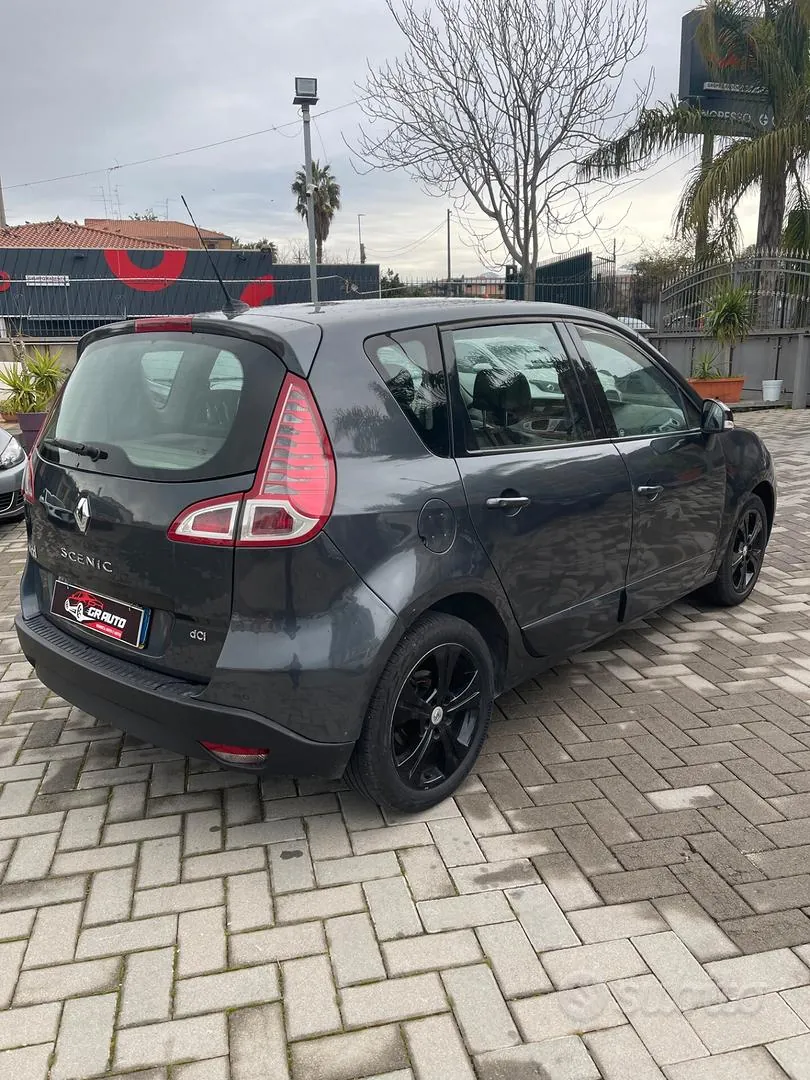 Renault Scenic 2012 photo 3