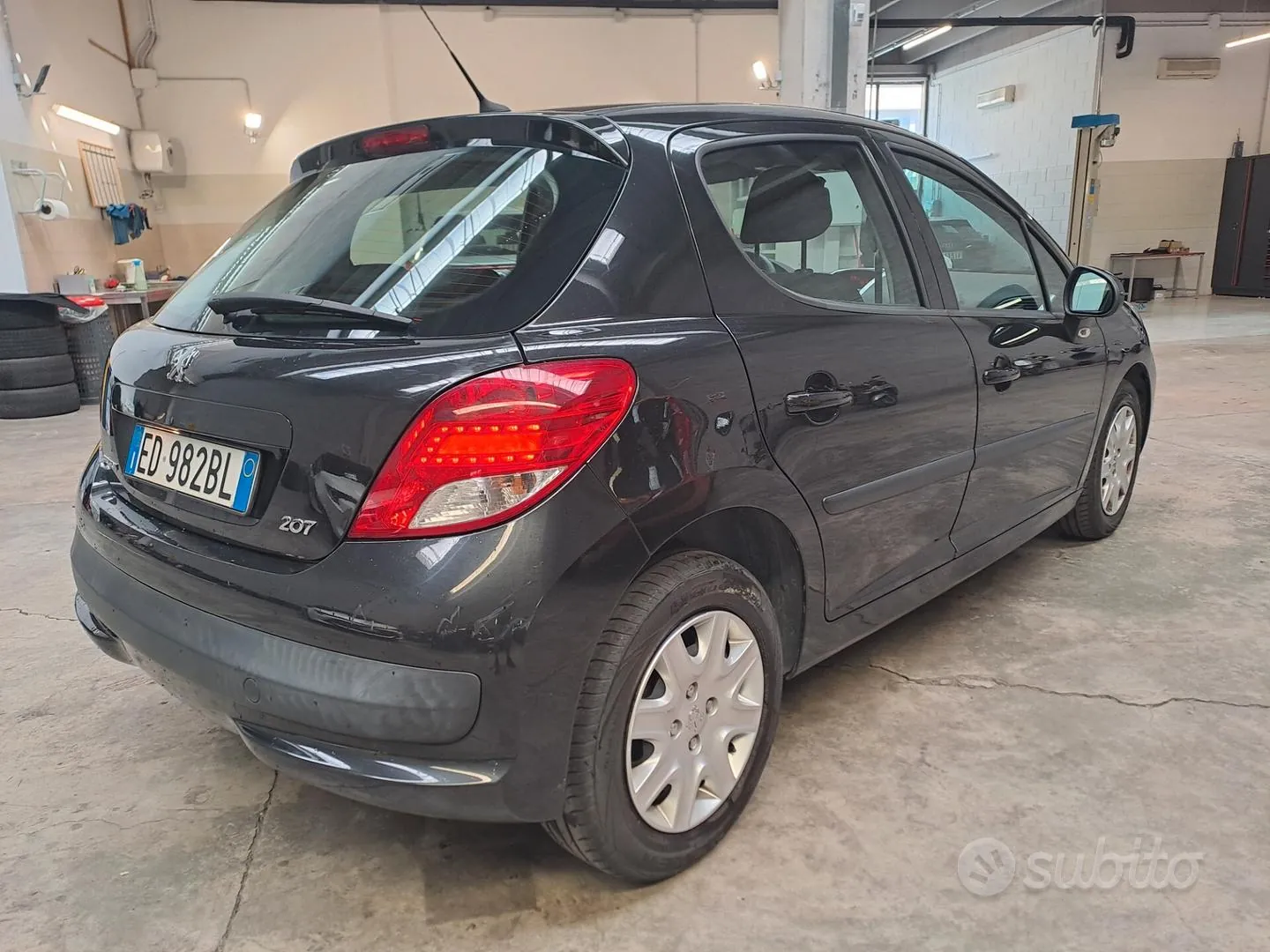 Peugeot 207 2011 photo 5
