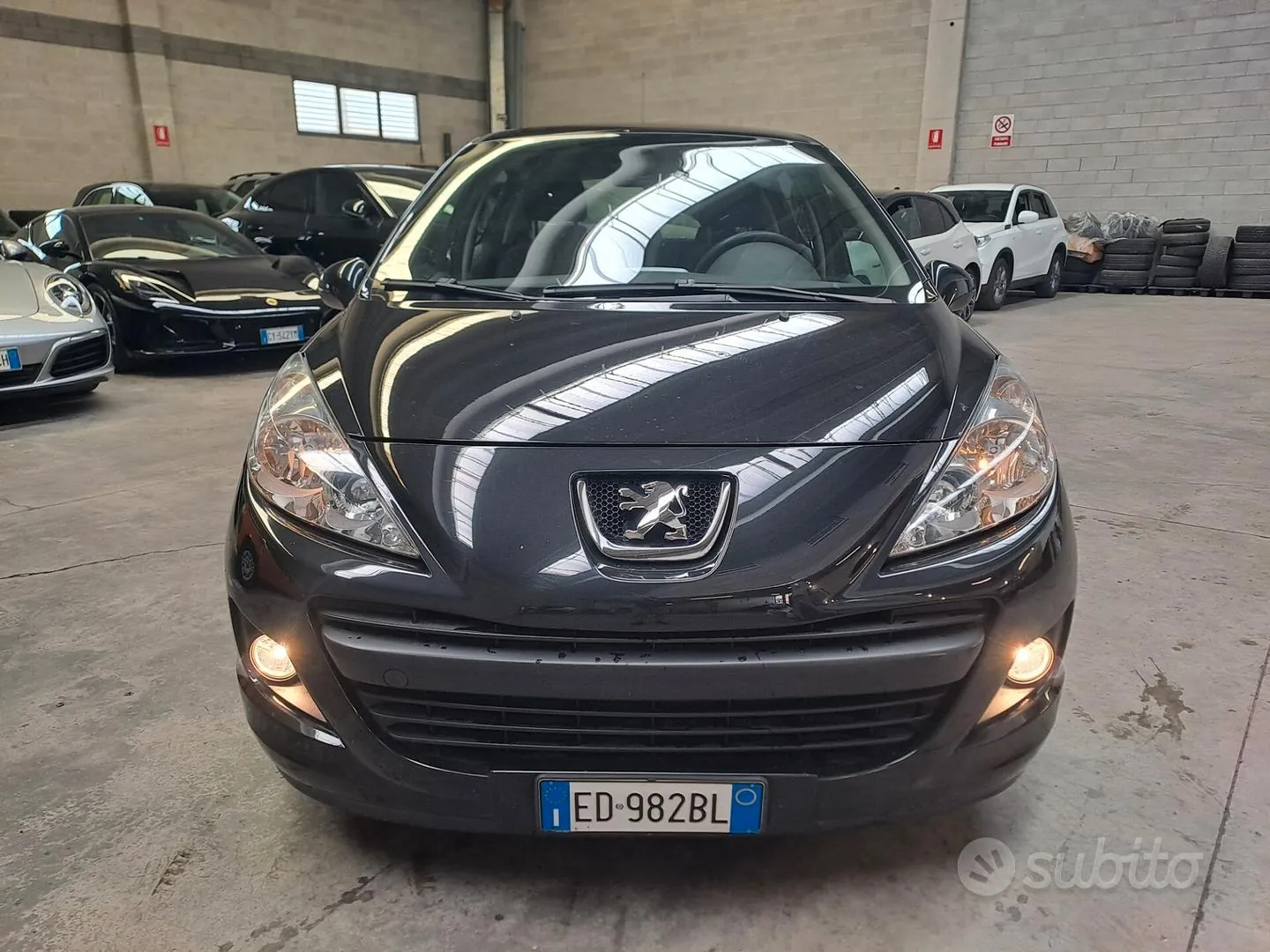 Peugeot 207 2011 photo 3
