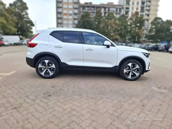 Volvo Xc40 2024 photo 4