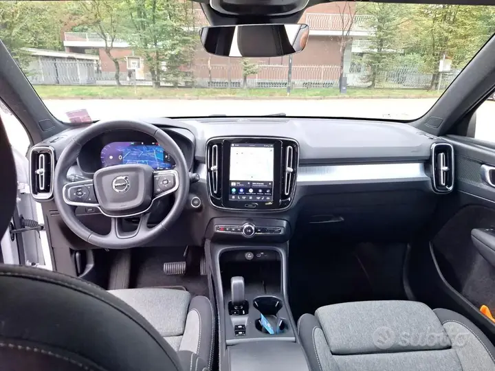 Volvo Xc40 2024 photo 5