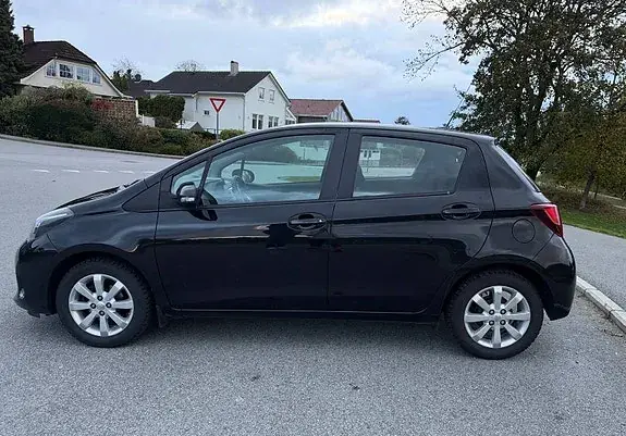 Toyota Yaris 2014 photo 5