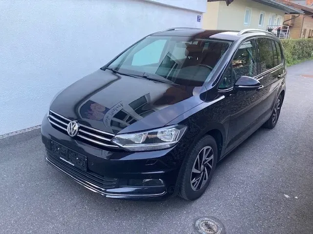Volkswagen Touran 2019 photo 2