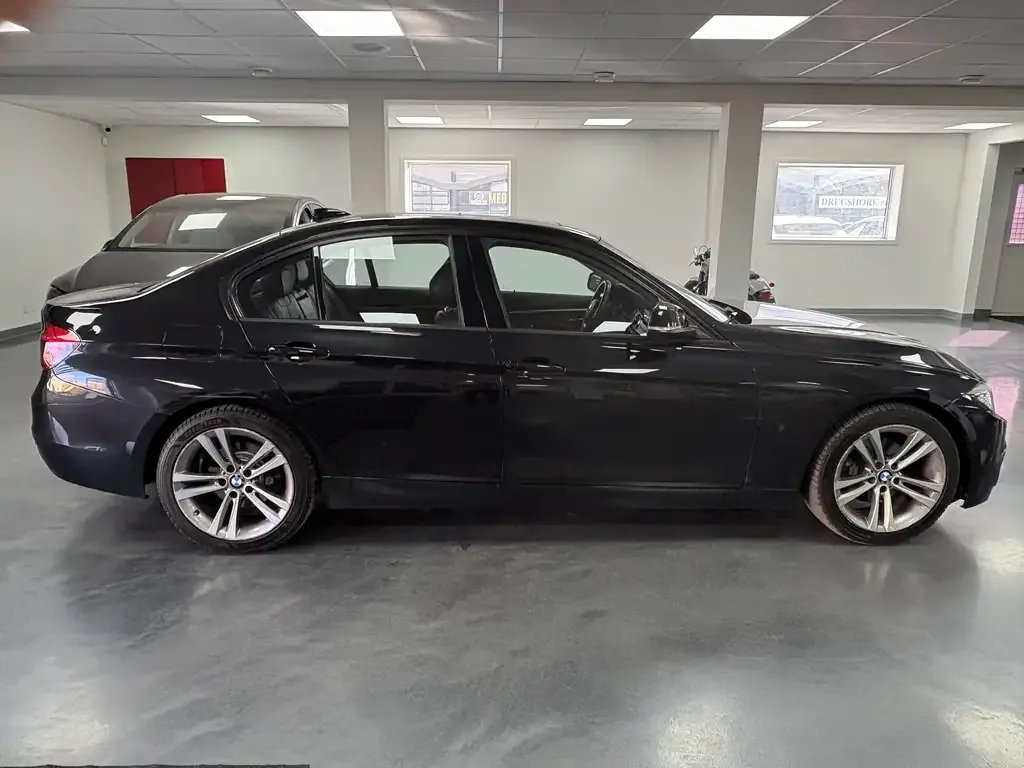 BMW 3 Series 2016 photo 5