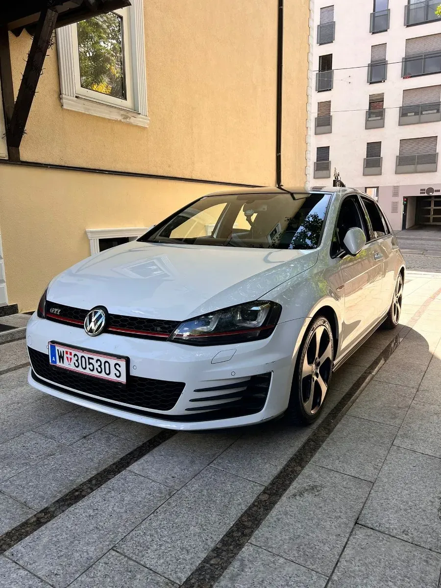 Volkswagen Golf Gti 2013 photo 2