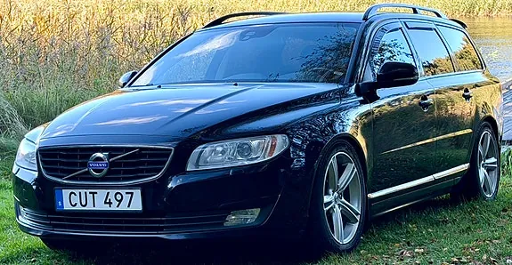 Volvo V70 2015 photo 2