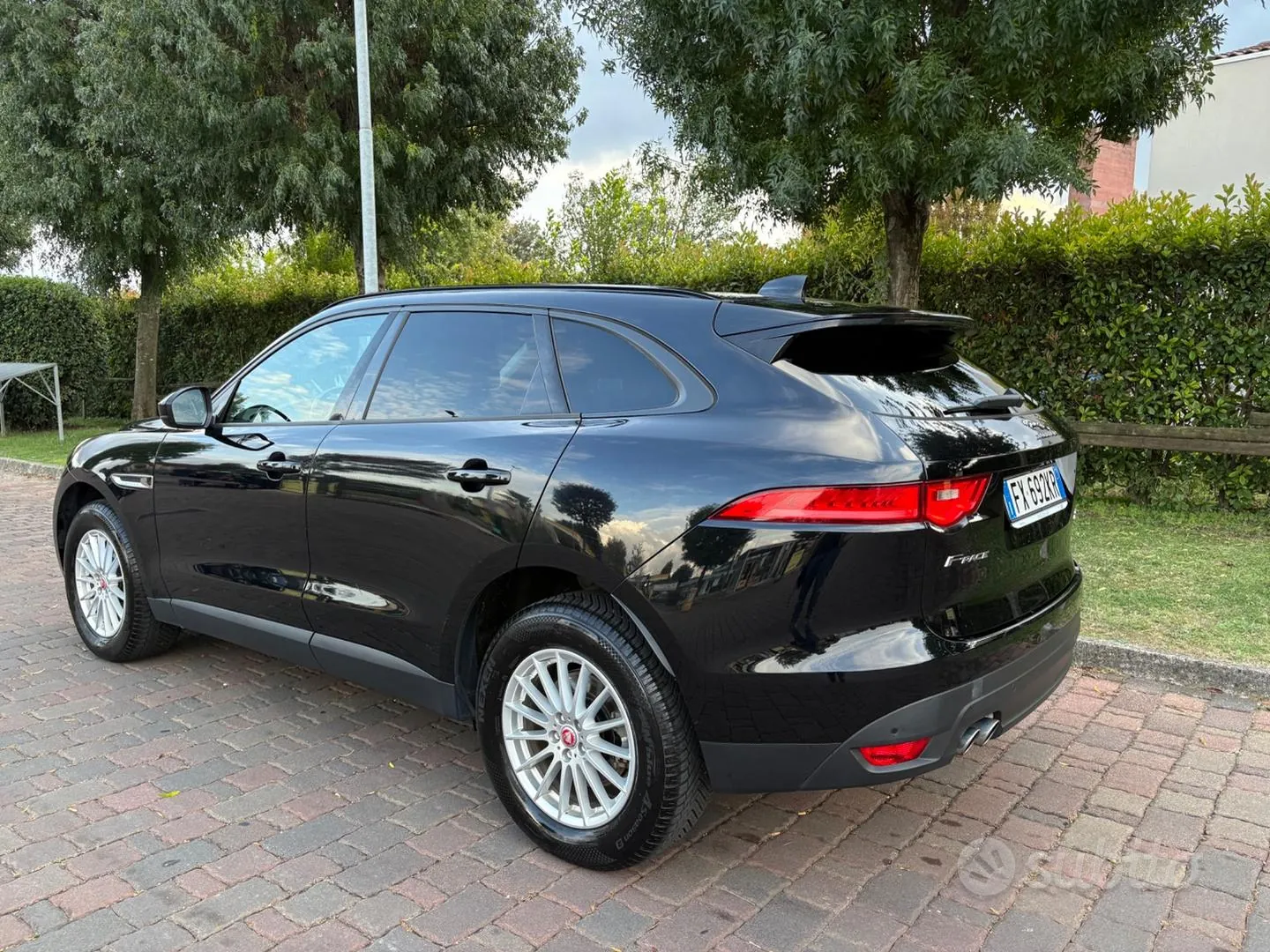 Jaguar F-Pace 2020 photo 3