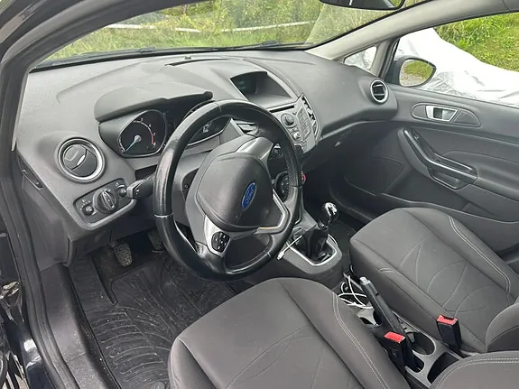 Ford Fiesta 2013 photo 5