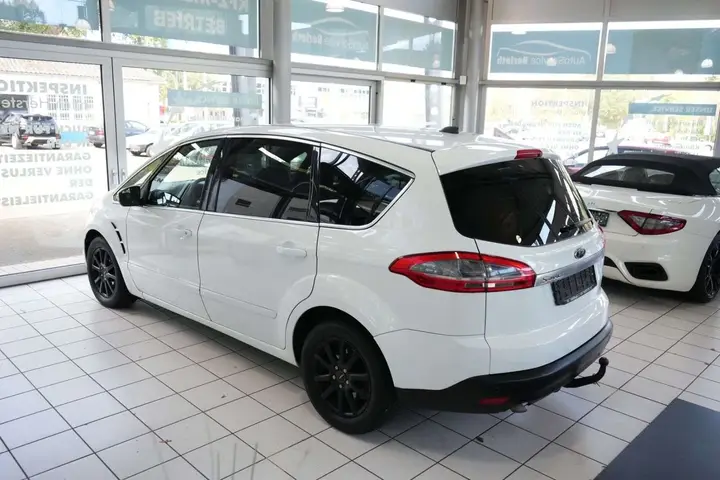 Ford S-Max 2013 photo 4
