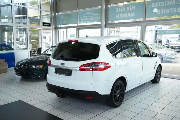 Ford S-Max 2013 photo 3