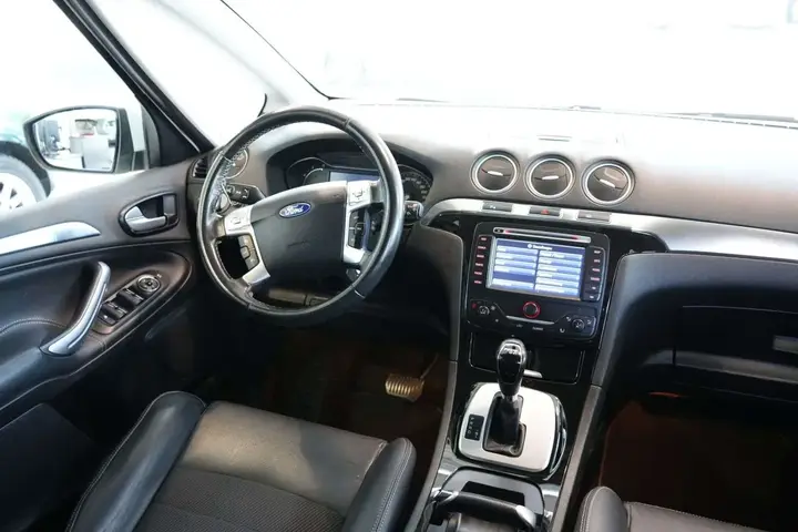 Ford S-Max 2013 photo 5