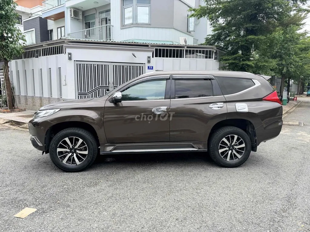 Mitsubishi Pajero Sport 2018 photo 2