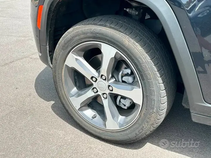 Jeep Grand Cherokee 2025 photo 4