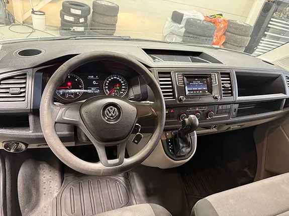 Volkswagen Transporter 2017 photo 3