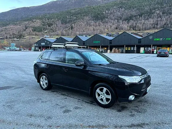 Mitsubishi Outlander 2013 photo 3