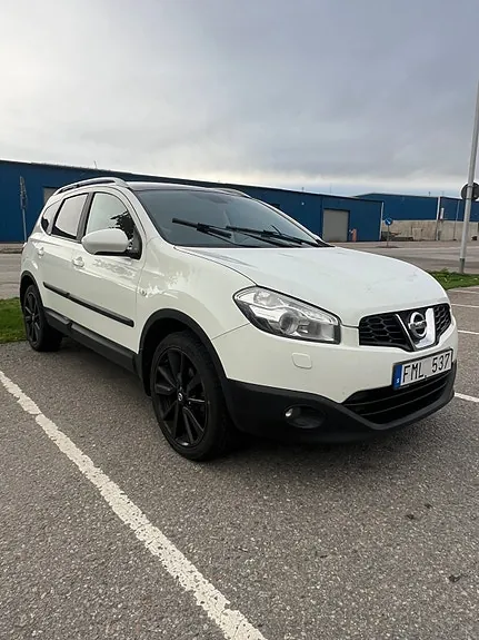 Nissan Qashqai+2 2011 photo 2