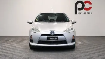 Toyota Aqua 2013 photo 3