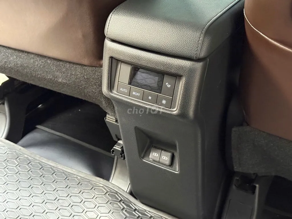 Toyota Innova Cross 2024 photo 4