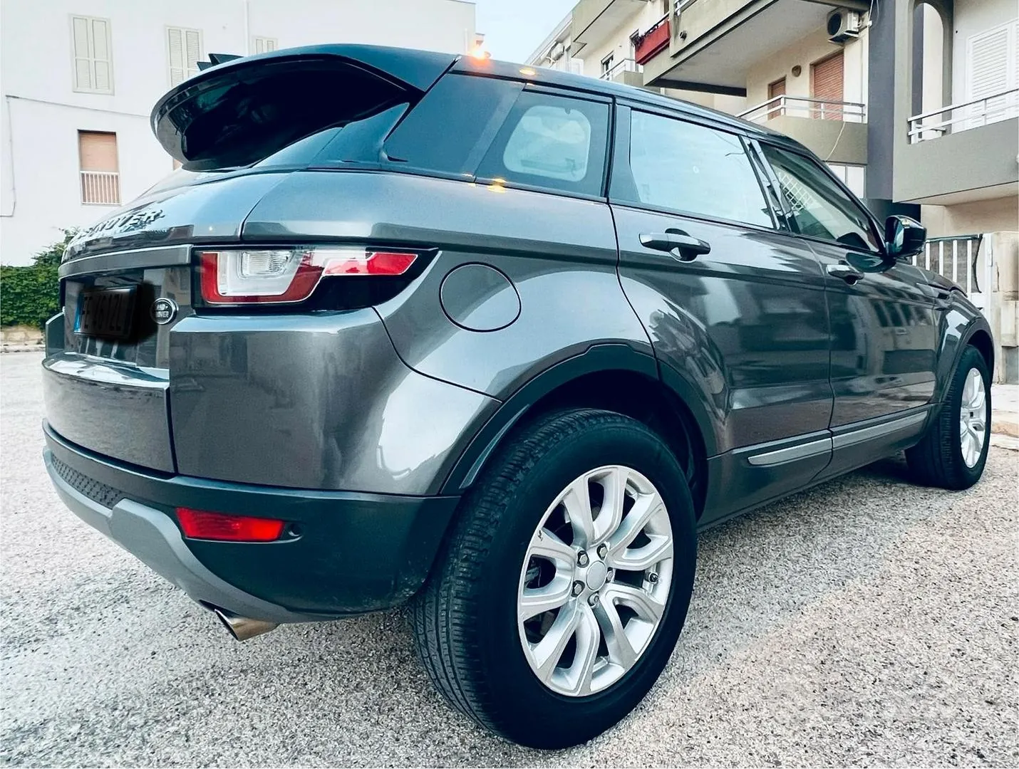 Land Rover Range Rover Evoque 2019 photo 5