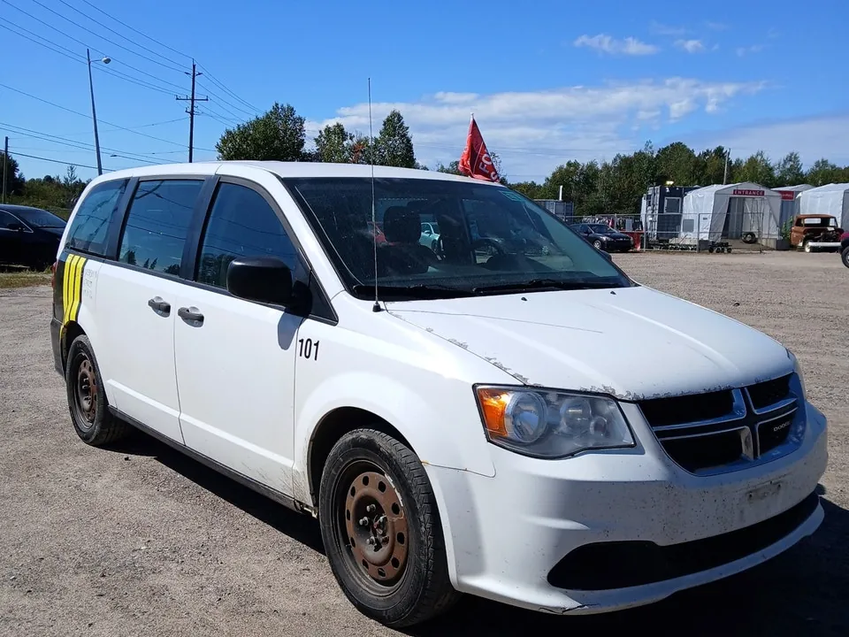 Dodge Grand Caravan 2018 photo 2