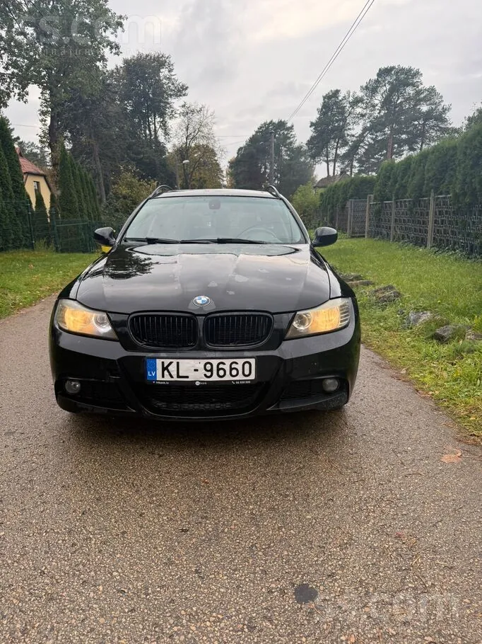 BMW 318 2009 photo 4