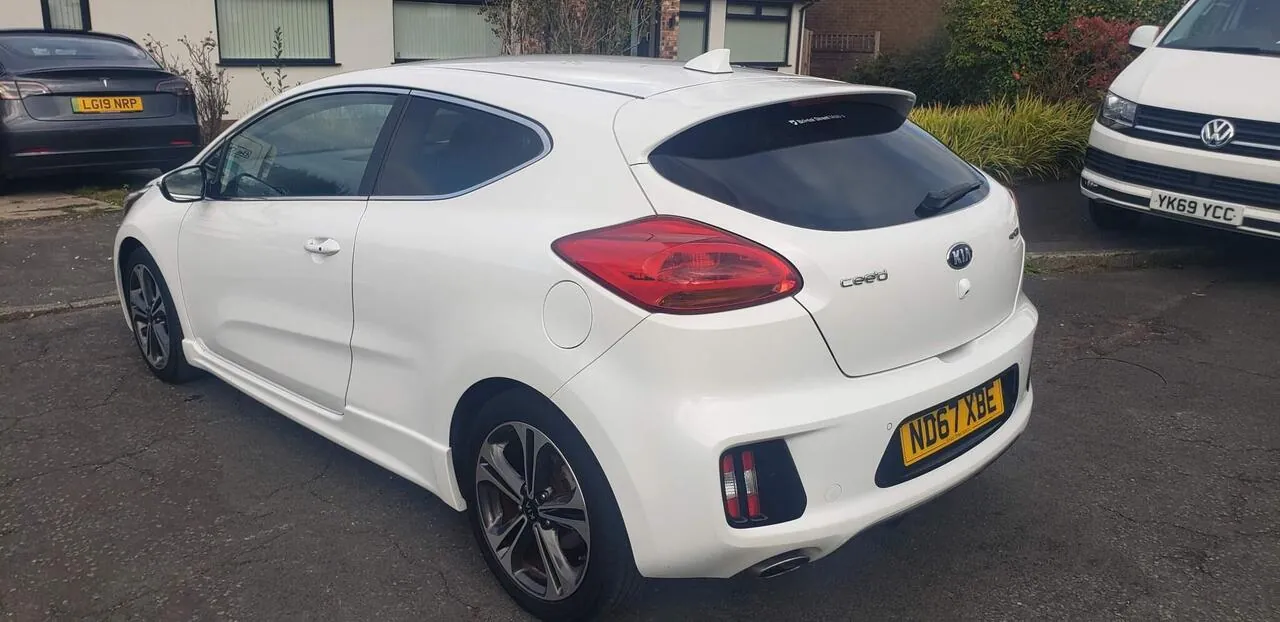 Kia Ceed 2018 photo 3